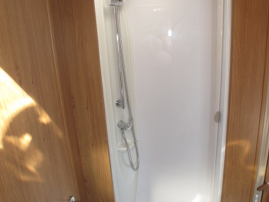  2012-autotrail-frontier-delaware-ros221-61.jpg