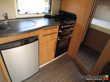  2012-autotrail-mohawk-for-sale-uc5892-8.jpg