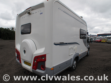  2012-autotrail-tracker-eks-uc5486-7.jpg