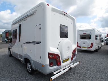  2012-autotrail-tracker-rs-for-sale-uc5608-5.jpg