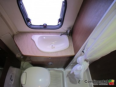  2012-autotrail-tribute-650-for-sale-uc6062-21.jpg