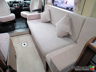  2012-autotrail-tribute-650-for-sale-uc6062-3_1.jpg