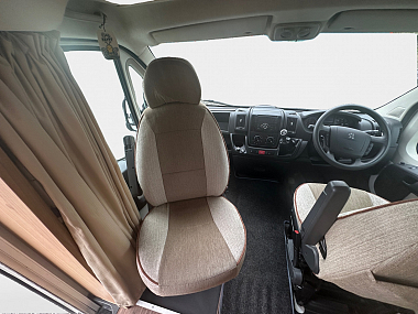  2012-elddis-autoquest-140-for-sale-uc6132-12.jpg