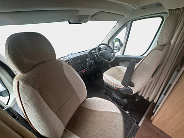  2012-elddis-autoquest-140-for-sale-uc6132-13.jpg