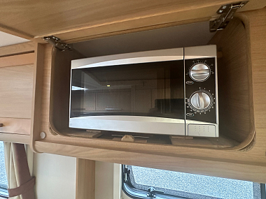  2012-elddis-autoquest-140-for-sale-uc6132-18.jpg