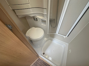  2012-elddis-autoquest-140-for-sale-uc6132-53.jpg