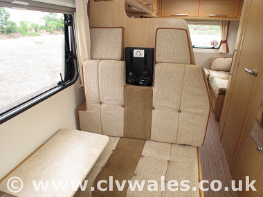  2012-elddis-autoquest-145-uc5466-32.jpg