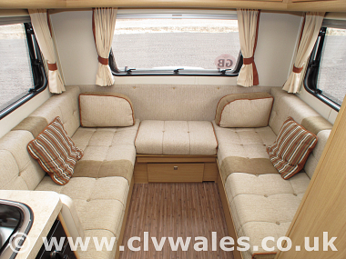  2012-elddis-autoquest-145-uc5466-40.jpg