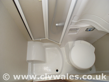  2012-elddis-autoquest-145-uc5466-45.jpg