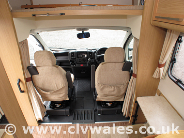  2012-elddis-autoquest-145-uc5466-49.jpg