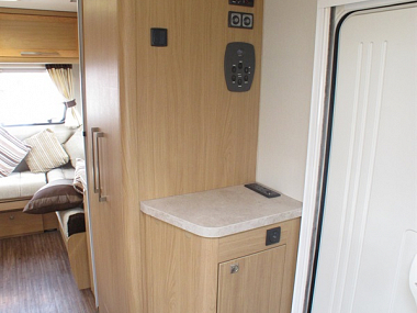  2012-elddis-autoquest-180-for-sale-uc5997-35.jpg
