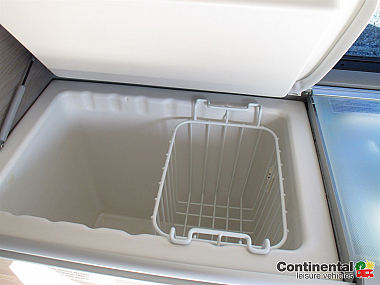  2012-vw-california-ros272-16.jpg