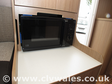  2013-adria-matrix-axess-590sg-uc5334-26.jpg