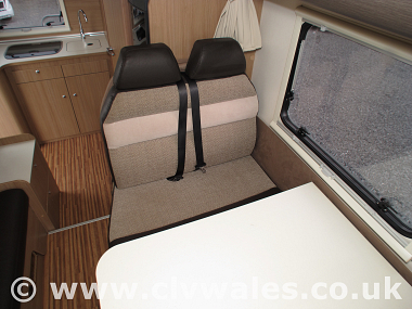  2013-adria-matrix-axess-590sg-uc5334-42.jpg