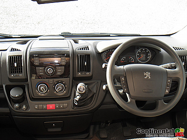  2013-autosleeper-nuevo-es-for-sale-ros275-22.jpg