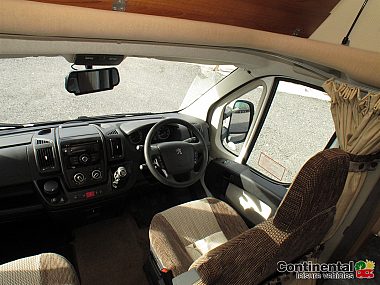  2013-autosleeper-nuevo-es-for-sale-ros275-24.jpg