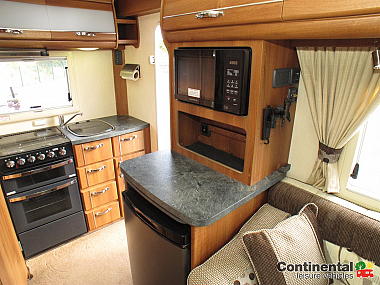  2013-autosleeper-nuevo-es-for-sale-ros275-35.jpg