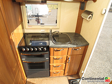  2013-autosleeper-nuevo-es-for-sale-ros275-50.jpg