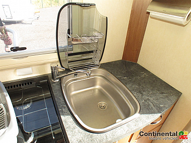 2013-autosleeper-nuevo-es-for-sale-ros275-55.jpg