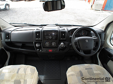  2013-autosleeper-nuevo-es-for-sale-uc5769-11.jpg