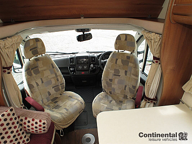  2013-autosleeper-nuevo-es-for-sale-uc5769-17.jpg