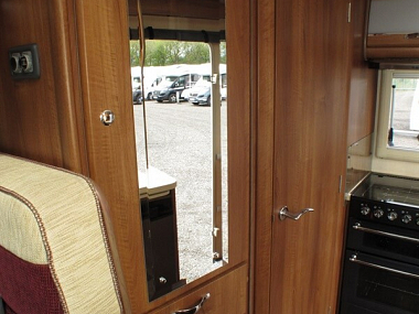  2013-autosleeper-nuevo-es-for-sale-uc5769-55.jpg