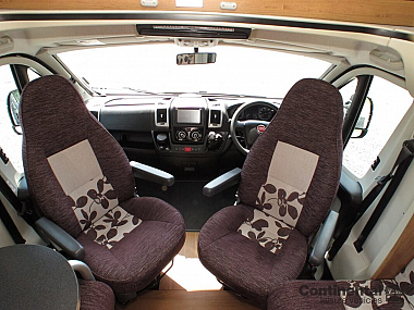  2013-autotrail-apache-632-for-sale-uc5811-15.jpg