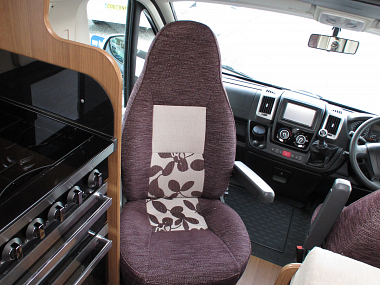  2013-autotrail-apache-700-uc5501-37.jpg