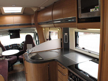  2013-autotrail-cherokee-for-sale-ros254-38.jpg