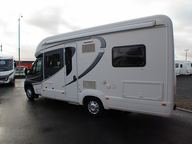  2013-autotrail-tracker-fb-for-sale-uc5533-4.jpg