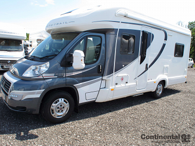 2013-autotrail-tracker-rb-for-sale-uc5642-3_1.jpg