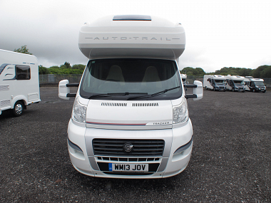  2013-autotrail-tracker-rs-uc5601-2.jpg