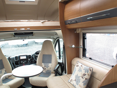  2013-autotrail-tracker-rs-uc5601-20.jpg