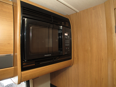  2013-autotrail-tracker-rs-uc5601-25.jpg