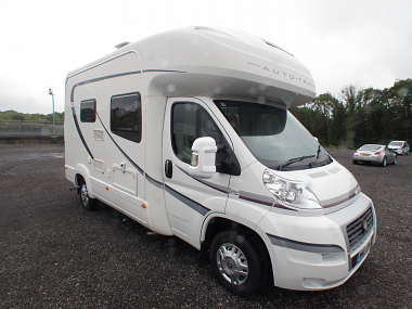  2013-autotrail-tracker-rs-uc5601-9.jpg