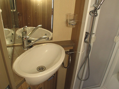  2013-bessacarr-e564-for-sale-ros258-41.jpg