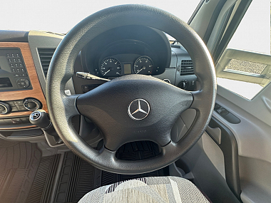  2014-autosleeper-burford-for-sale-ros285-11_1.jpg