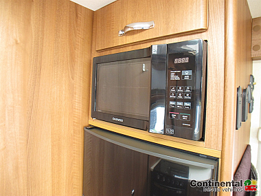  2014-autosleeper-burford-ros285-12_1.jpg