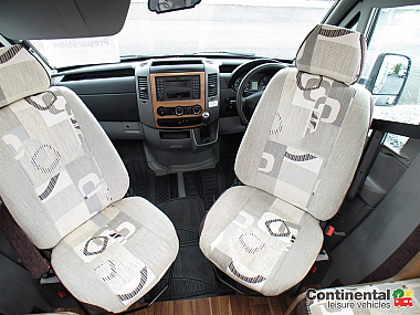  2014-autosleeper-burford-ros285-34_1.jpg