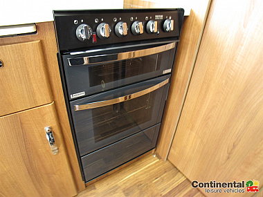  2014-autosleeper-burford-ros285-9_1.jpg
