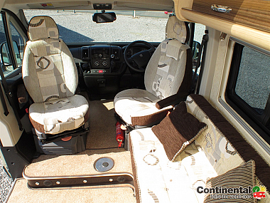  2014-autosleeper-kemerton-for-sale-uc5890-18.jpg