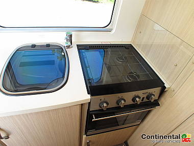 2014-autosleeper-kemerton-for-sale-uc5890-24.jpg