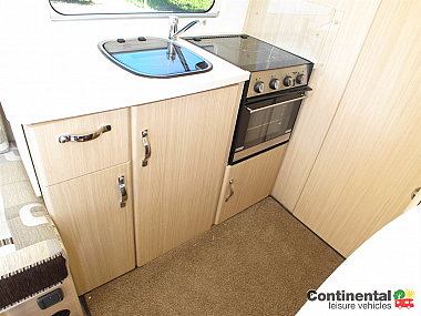 2014-autosleeper-kemerton-for-sale-uc5890-31.jpg