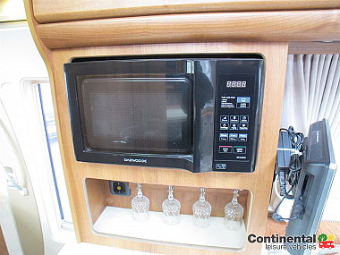  2014-autosleeper-nuevo-ek-for-sale-uc6076-12_1.jpg