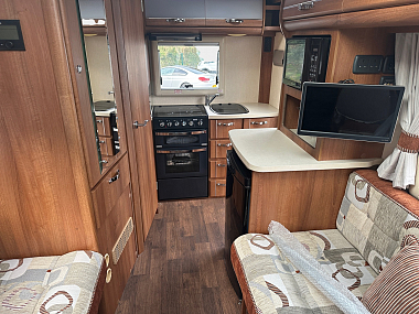  2014-autosleeper-nuevo-ek-for-sale-uc6076-13.jpg