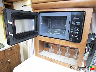  2014-autosleeper-nuevo-ek-for-sale-uc6076-13_1.jpg