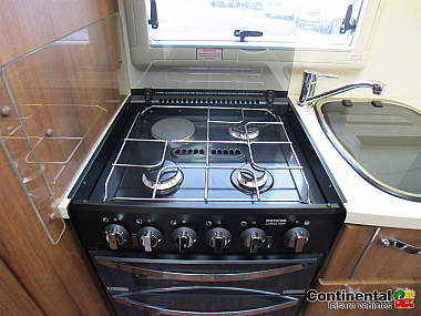  2014-autosleeper-nuevo-ek-for-sale-uc6076-18.jpg