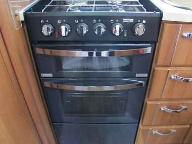  2014-autosleeper-nuevo-ek-for-sale-uc6076-19.jpg