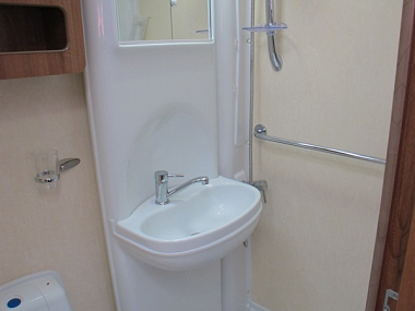  2014-autosleeper-nuevo-ek-for-sale-uc6076-31.jpg