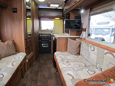  2014-autosleeper-nuevo-ek-for-sale-uc6076-34.jpg